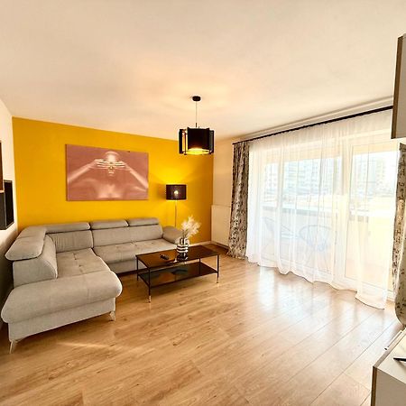 Kasper Coresi Mall - Rise Private Apartments & Suites Brasov Exterior photo