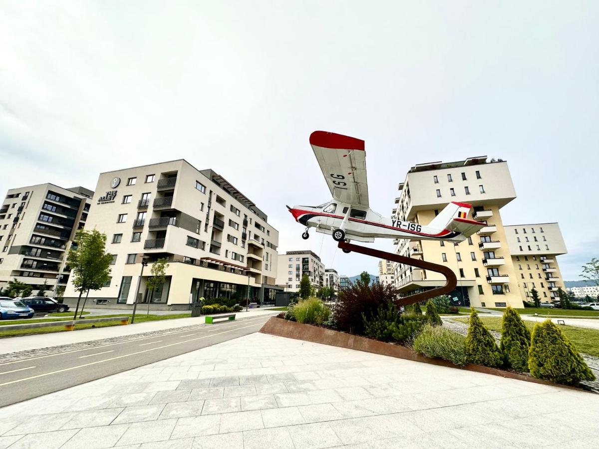Kasper Coresi Mall - Rise Private Apartments & Suites Brasov Exterior photo