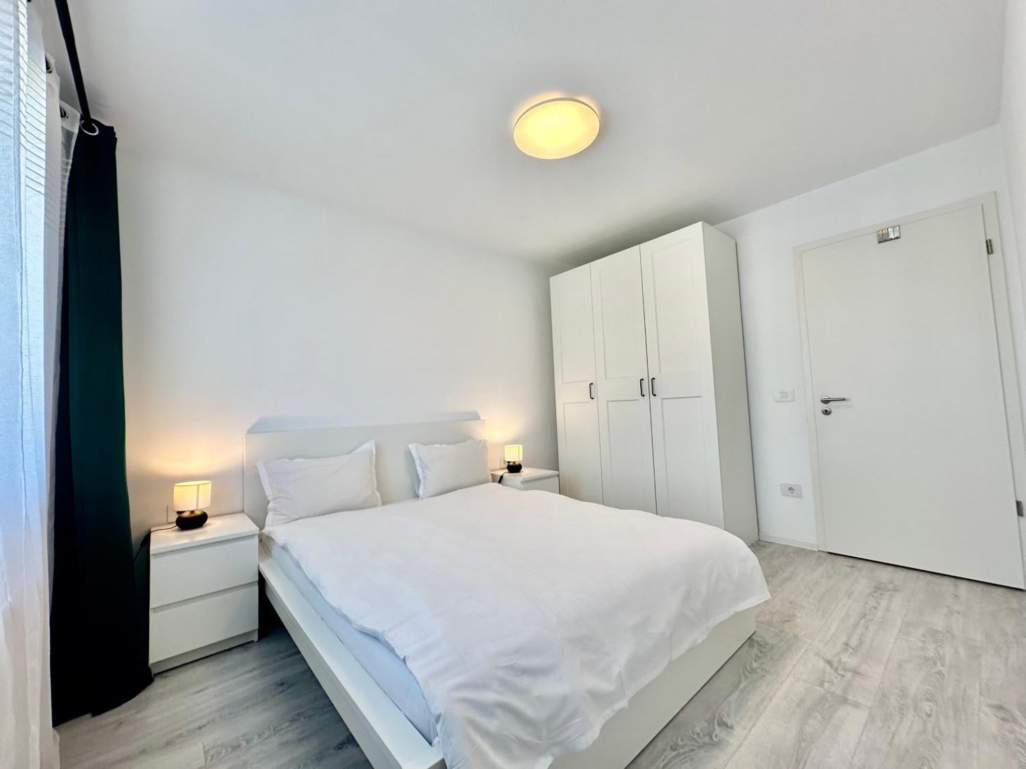 Kasper Coresi Mall - Rise Private Apartments & Suites Brasov Exterior photo